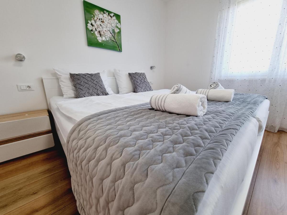 Apartman Maslina Крк Экстерьер фото