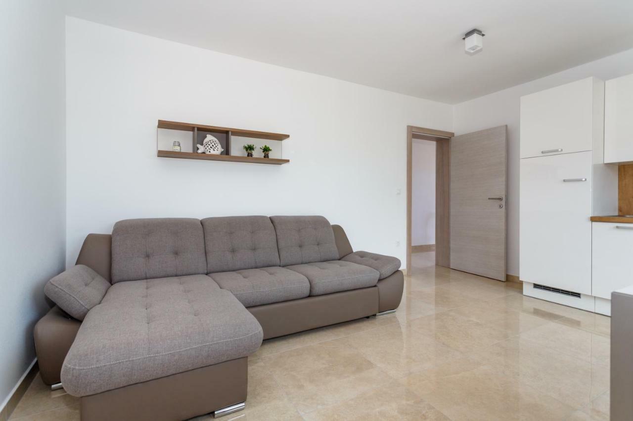 Apartman Maslina Крк Экстерьер фото