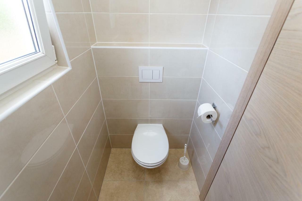 Apartman Maslina Крк Экстерьер фото