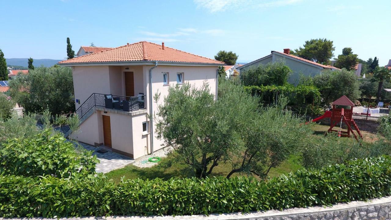 Apartman Maslina Крк Экстерьер фото
